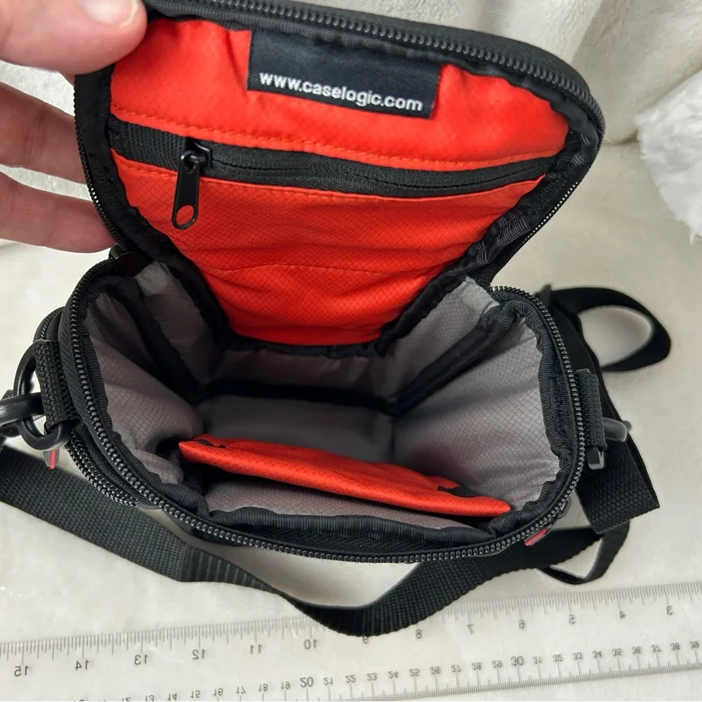 Case Logic Black Travel Camera Bag‎ Orange Piping Small